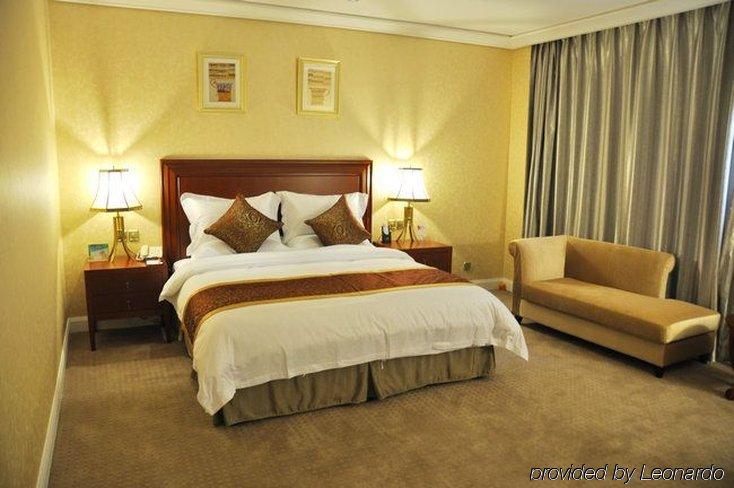 Aventine Town Hotel Jiaxing Room photo